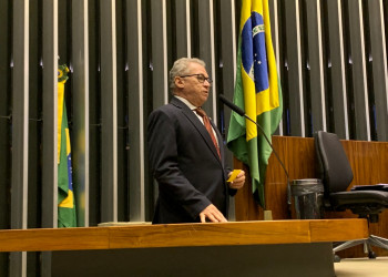 Assis Carvalho propõe adiantar restituição do imposto de renda